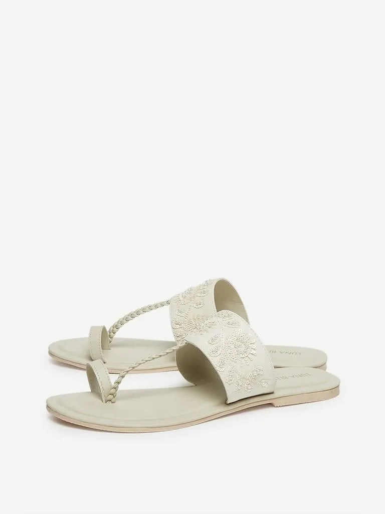 LUNA BLU Off White Faux-Pearl Kolhapuri Sandals